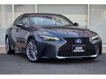 2021 Lexus IS