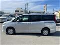 2015 Toyota Noah