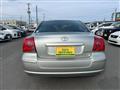 2004 Toyota Avensis
