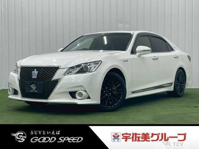 2013 Toyota Crown Hybrid