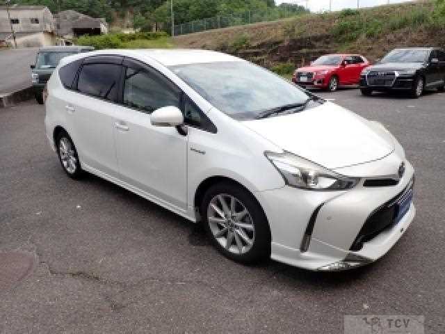 2015 Toyota PRIUS α