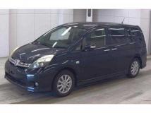 2013 Toyota Isis