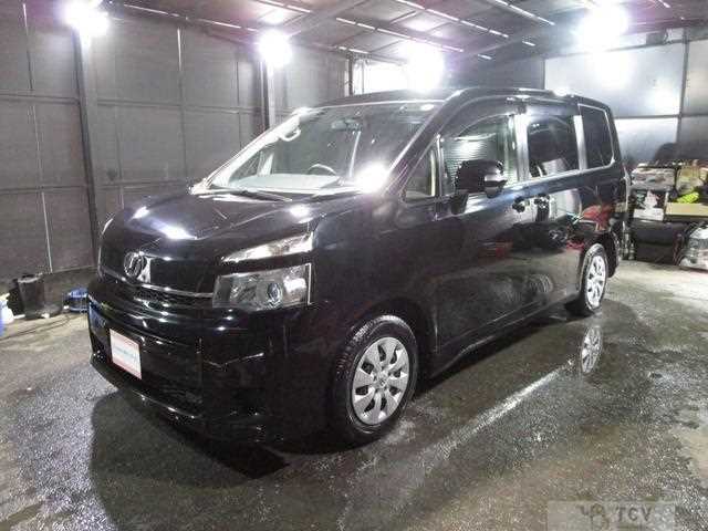 2013 Toyota Voxy