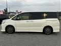 2015 Toyota Voxy