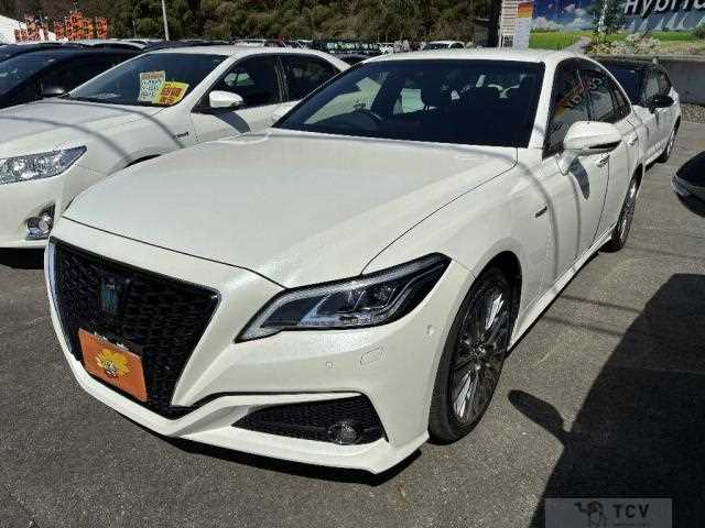 2019 Toyota Crown Hybrid