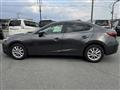 2017 Mazda Axela