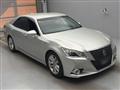 2013 Toyota Crown Hybrid