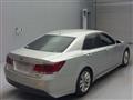 2013 Toyota Crown Hybrid