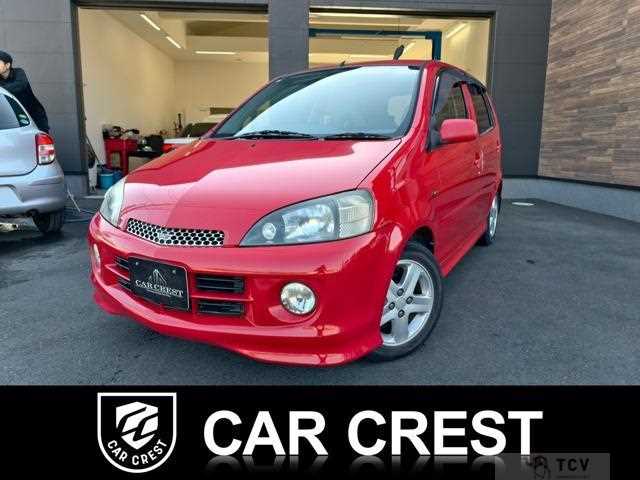 2002 Daihatsu YRV