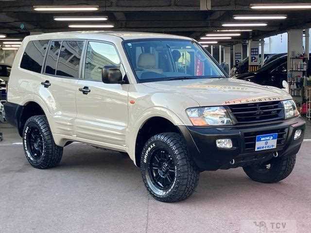 2000 Mitsubishi Pajero
