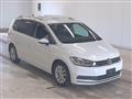 2017 Volkswagen Golf Touran