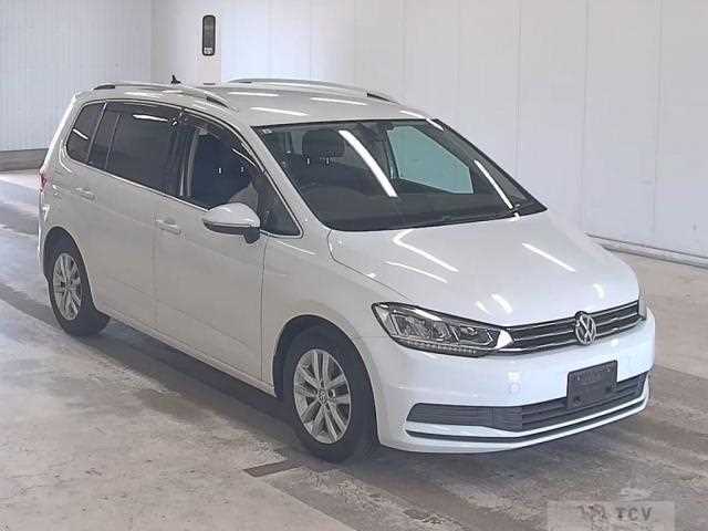 2017 Volkswagen Golf Touran