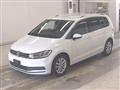 2017 Volkswagen Golf Touran