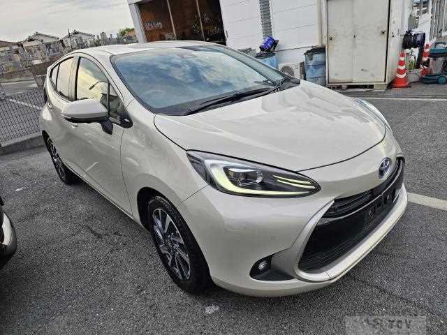 2023 Toyota AQUA