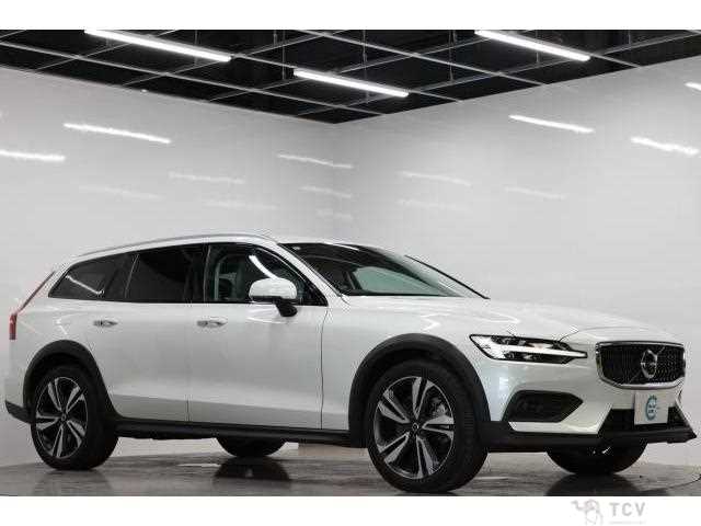 2022 Volvo V60
