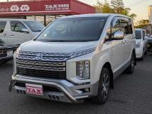 2021 Mitsubishi Delica D5