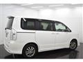 2013 Toyota Voxy