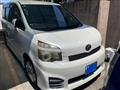2010 Toyota Voxy
