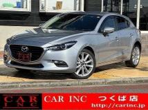 2017 Mazda Axela