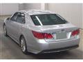 2013 Toyota Crown Hybrid