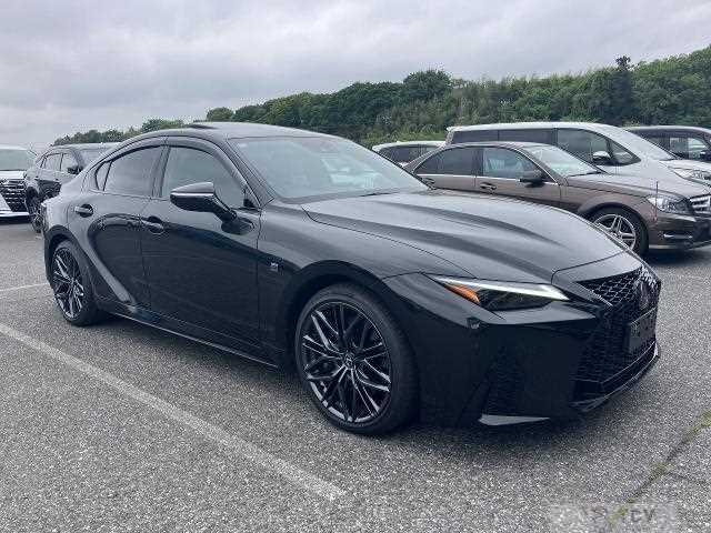 2023 Lexus IS