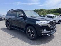 2017 Toyota Land Cruiser