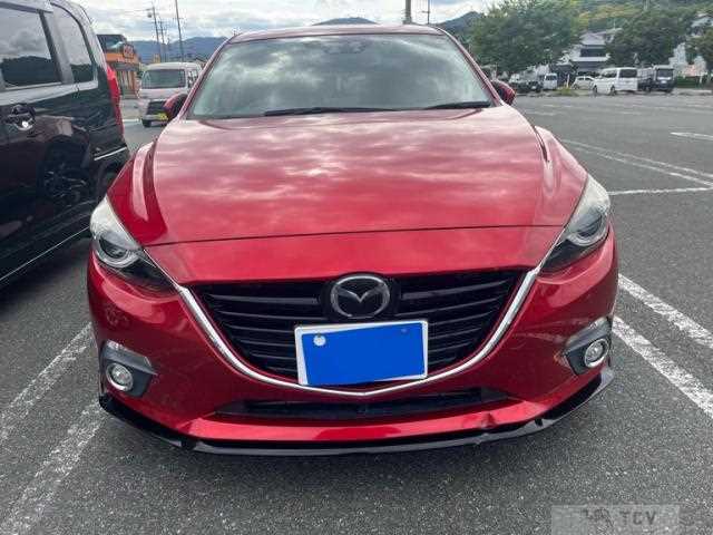 2016 Mazda Axela