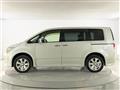 2012 Mitsubishi Delica D5