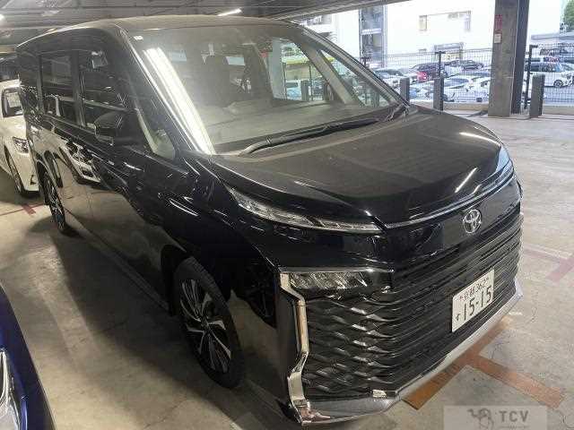 2022 Toyota Voxy