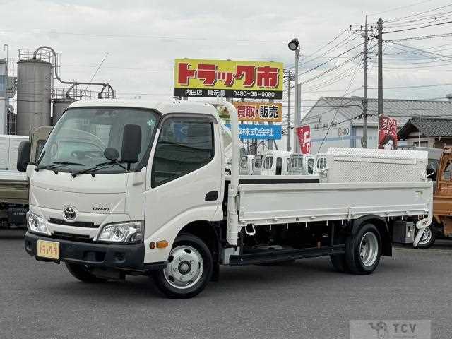 2025 Toyota Dyna Truck