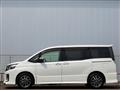 2017 Toyota Voxy