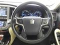 2014 Toyota Crown Hybrid