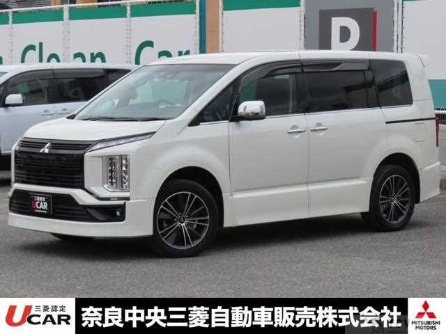 2019 Mitsubishi Delica D5