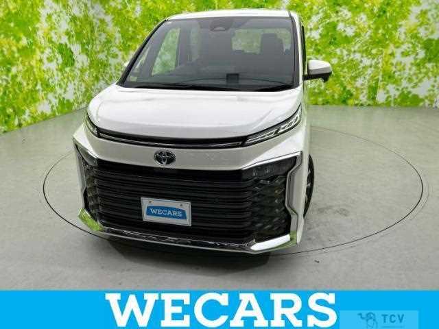 2023 Toyota Voxy