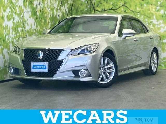 2013 Toyota Crown Hybrid
