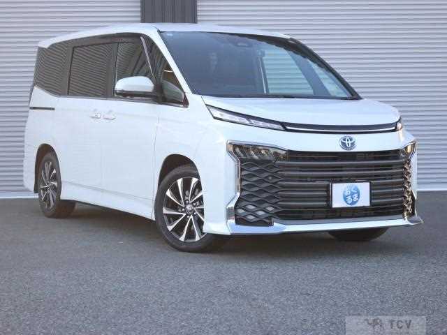 2025 Toyota Voxy