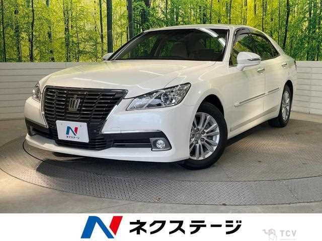 2014 Toyota Crown