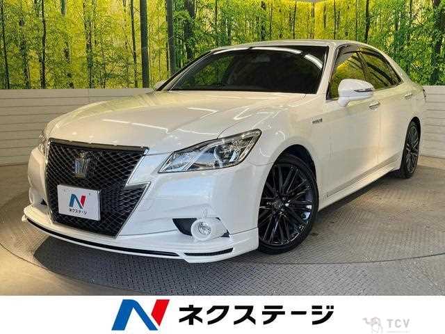 2014 Toyota Crown Hybrid
