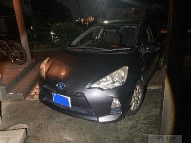 2013 Toyota AQUA