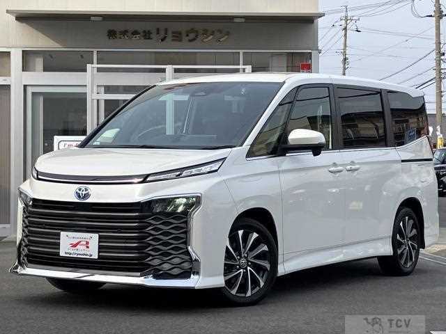 2023 Toyota Voxy