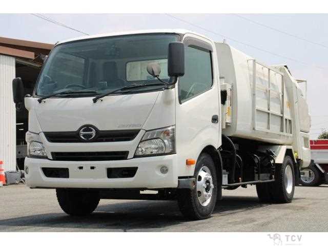 2015 Hino Dutro
