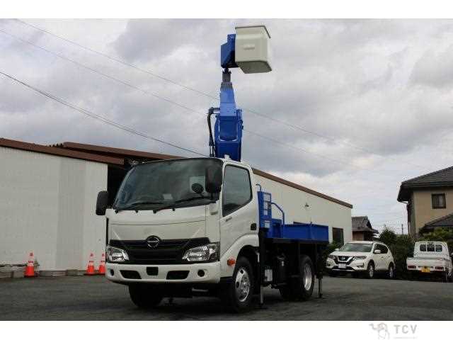 2017 Hino Dutro