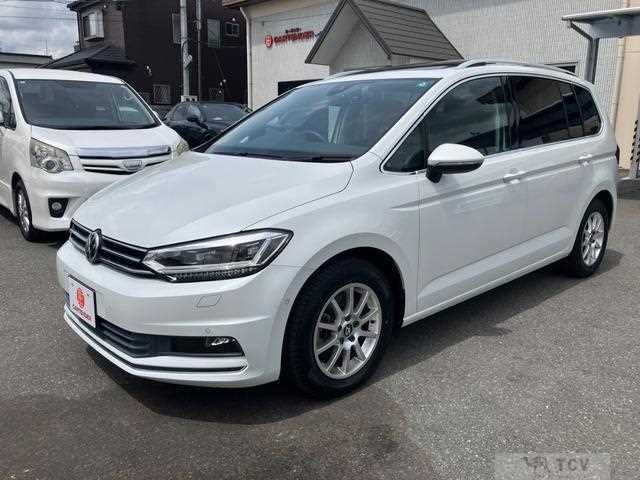 2018 Volkswagen Golf Touran