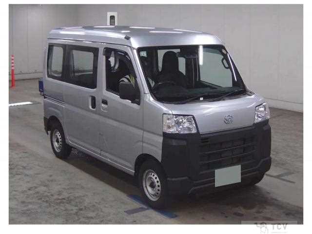 2022 Daihatsu Hijet Cargo
