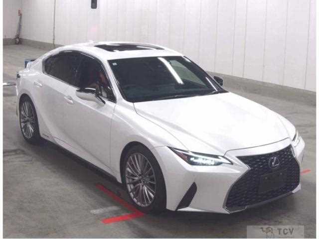 2021 Lexus IS