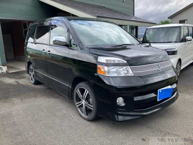 2006 Toyota Voxy