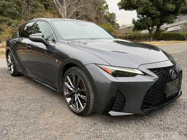 2021 Lexus IS
