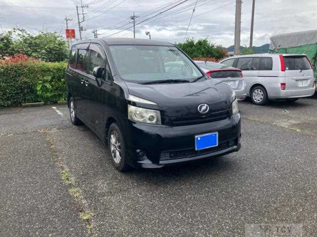 2007 Toyota Voxy
