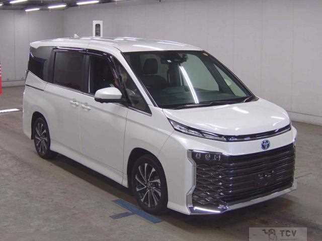 2023 Toyota Voxy