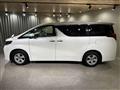 2023 Toyota Alphard Hybrid